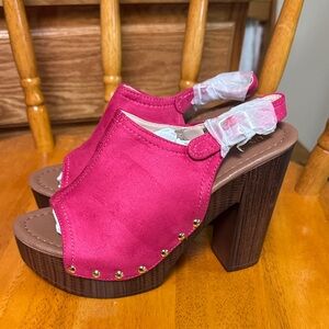 US polo assn. NWOB 7 fuscia Pink 4” chunky lightweight Platform Sandals